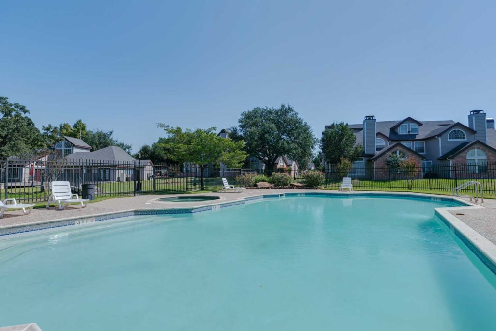 Walden Pond Apartments College Station, TX; near Texas A&M University; Pet friendly one and two bedroom apartment homes